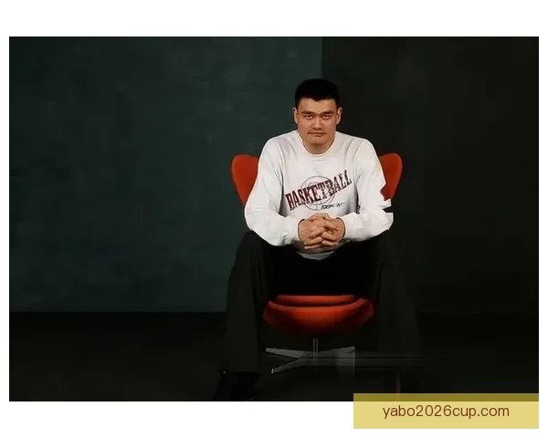 他在NBA的影响力堪比姚明 被誉为中国篮球的名片和全球代言人 他在NBA的影响力堪比姚明 被誉为中国篮球的名片和全球代言人